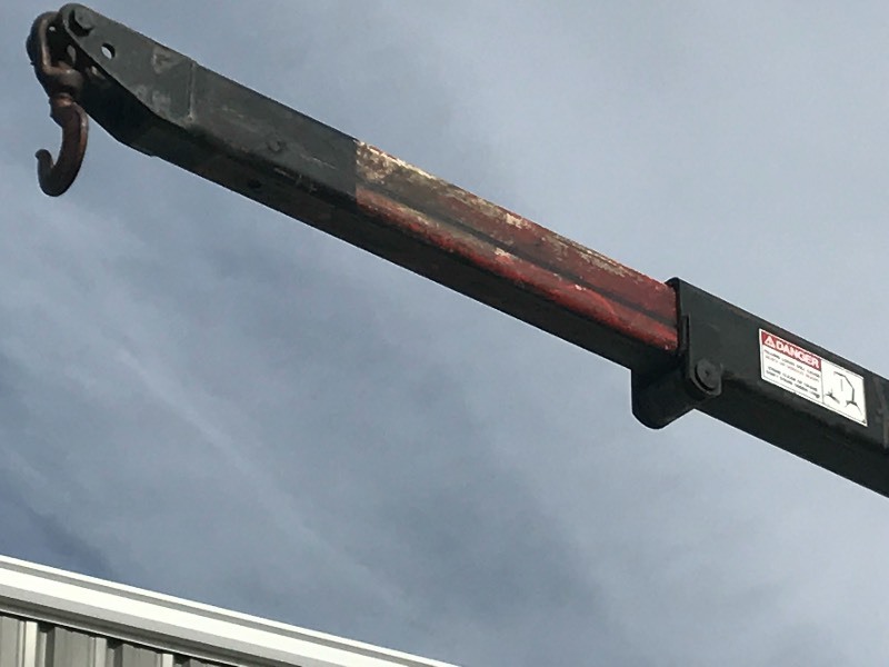 lot 1 image: 2002 International 4400 Contractors Dump Truck With Crane