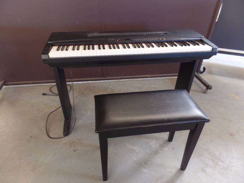 lot 211 image: Keyboard