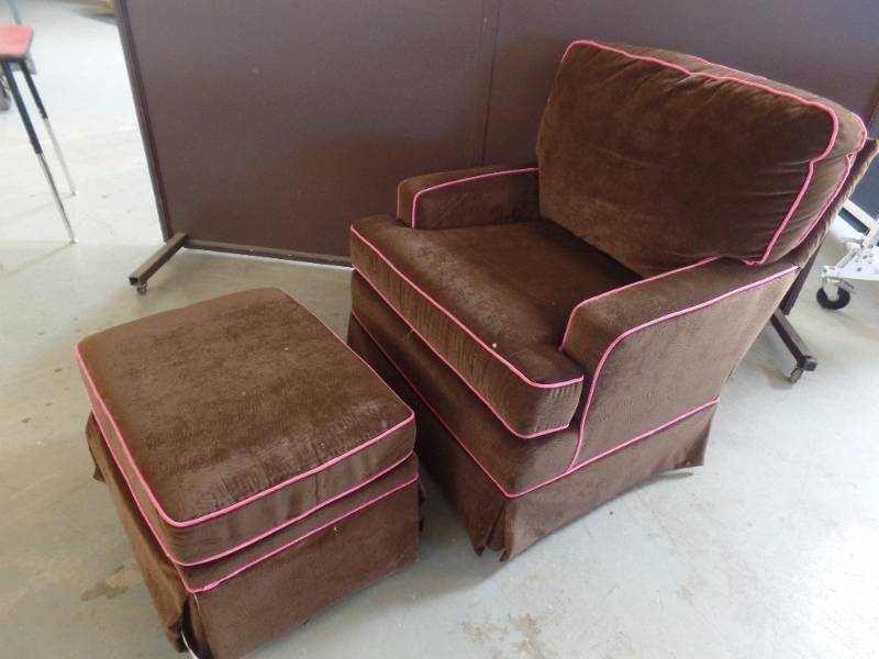 lot 212 image: Rocker
