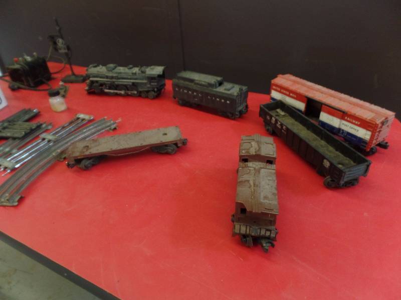 lot 227 image: Vintage Lionel Train Set