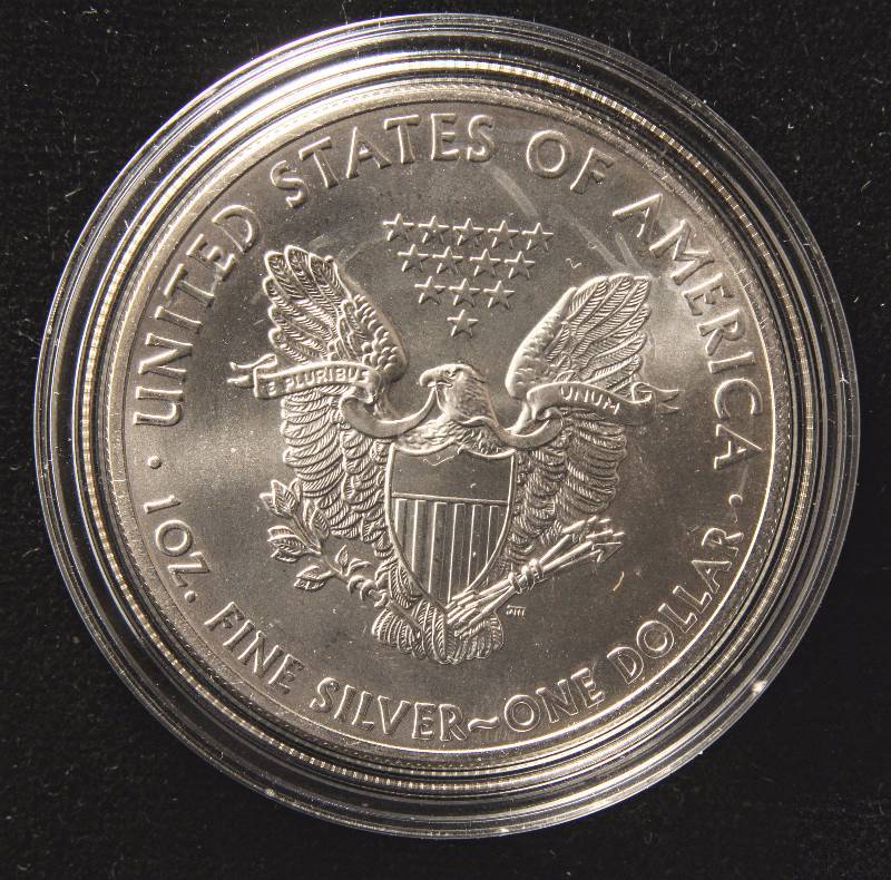 lot 85 image: 2014 AMERICAN SILVER EAGLE 1 TROY OZ. .999 FINE SILVER DOLLAR IN AIRTITE CAPSULE