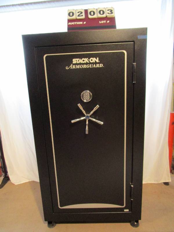 lot 3 image: Armorguard 64 Gun Electronic Safe