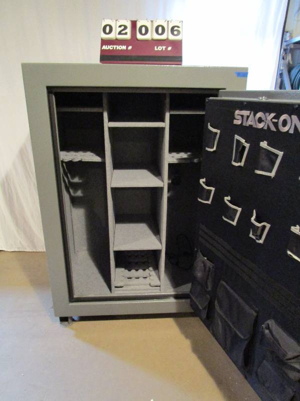 lot 6 image: Total Defense 69 Gun Electronic Safe