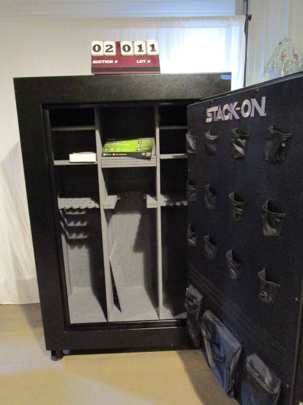 lot 11 image: Elite Executive 90 Gun Electronic Safe