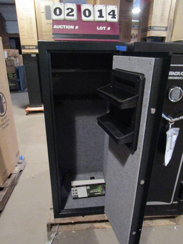lot 14 image: Steel Security 16 Gun Electronic Safe