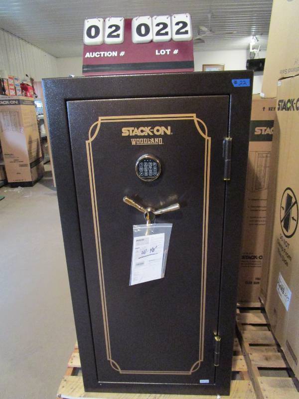 Like New Showroom Gun Safes Cabinets And Accessories North