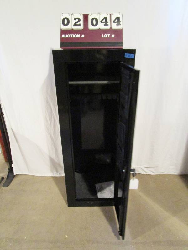 lot 44 image: GunAmmo Security 22 Gun Cabinet