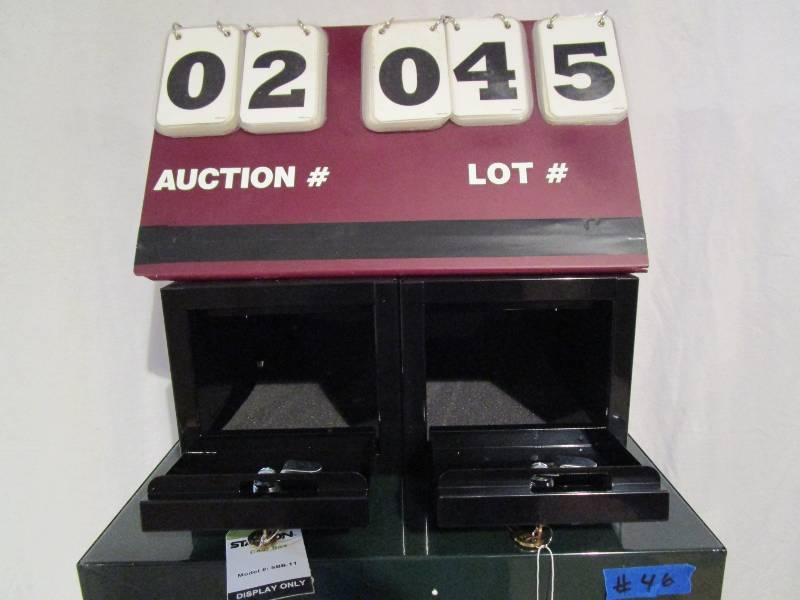 lot 45 image: Pair of Gear Boxes