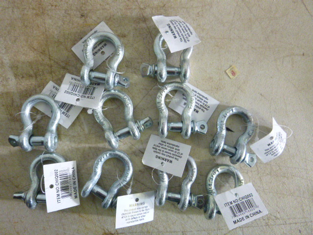 lot 20 image: 10 Clevis Hooks