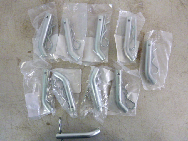 lot 46 image: 10 Hitch Pins