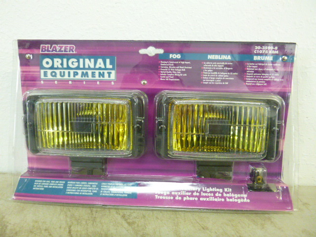 lot 67 image: Blazer Halogen Auxiliary Fog Light Kit