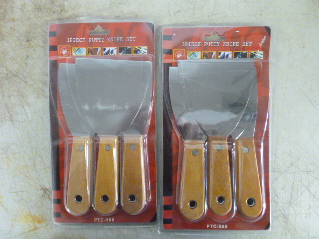 lot 112 image: 2 Packs of PTC Putty Knives