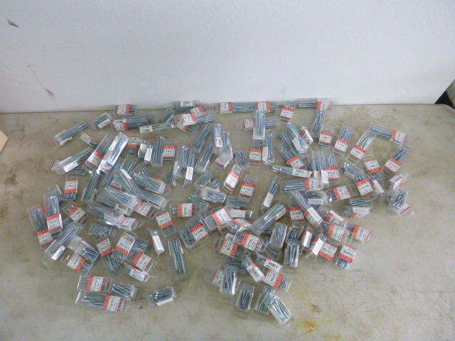 lot 133 image: 145 Packs of Miscellaneous Wood Screws