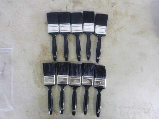 lot 148 image: 10 Paint Brushes