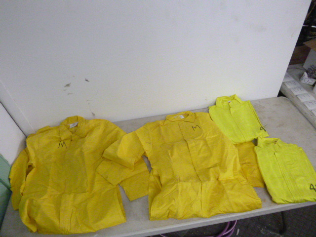 lot 165 image: 4 Coveralls