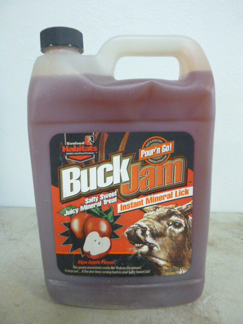 lot 175 image: Buck Jam Instant Mineral Lick