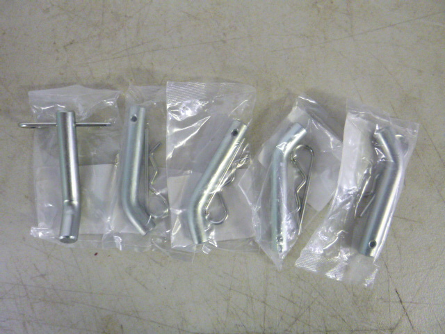 lot 221 image: 5 Valley Hitch Pins