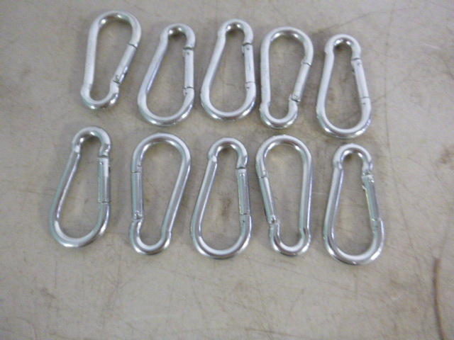 lot 229 image: 10 Spring Clips