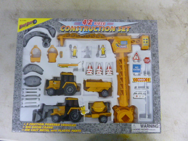 lot 253 image: Road Gear Construction Set