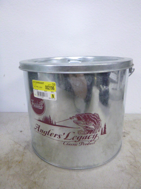 lot 272 image: Frabill Anglers Legacy Bait Bucket