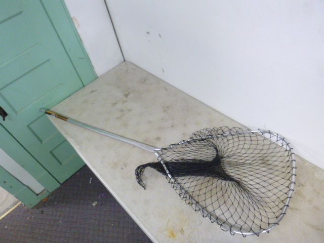 lot 309 image: Frabill Landing Net