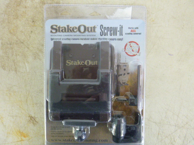 lot 324 image: Stake Out Universal Scouting Camera Mounting System