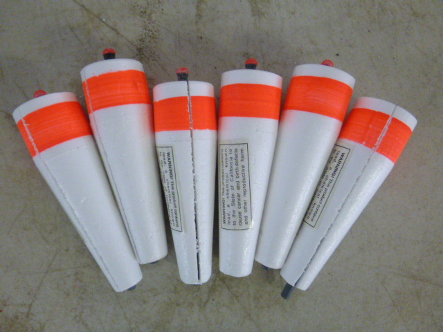 lot 343 image: 5 Popper Bobbers