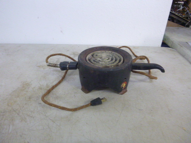 lot 348 image: Vintage Hot Plate