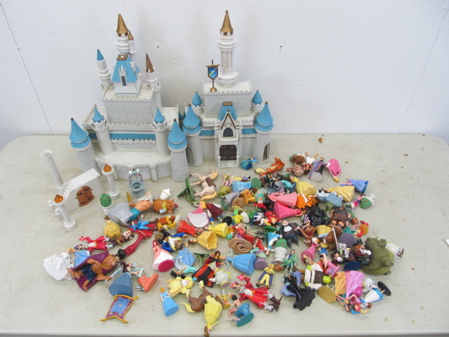 lot 19 image: Disney Cinderella Castle wTONS of Figures