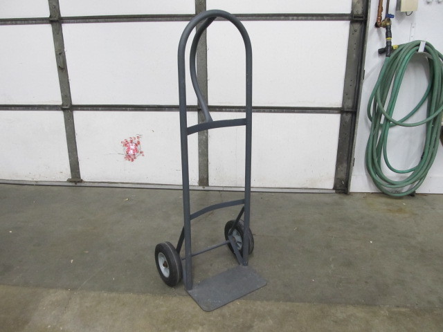 lot 51 image: Heavy Duty 2-Wheel Dolly