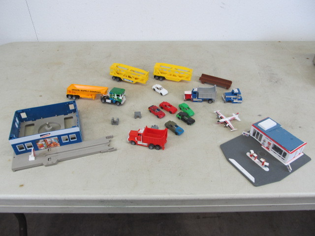 lot 65 image: Vintage TYCO Slot CarsTrucks Accessories Chassis etc