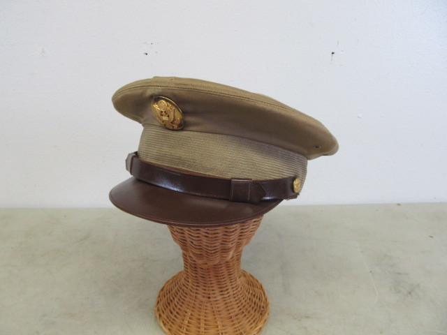 lot 68 image: Vintage 1940s US Military Officers Cap