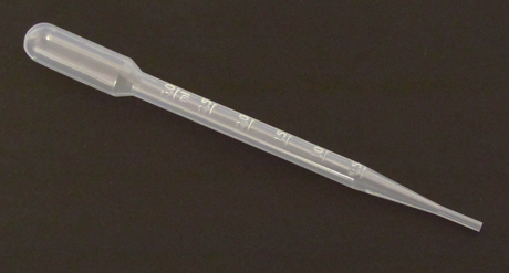 BAG OF PLASTIC PIPETTES ( APPROX- 40 PIECES)