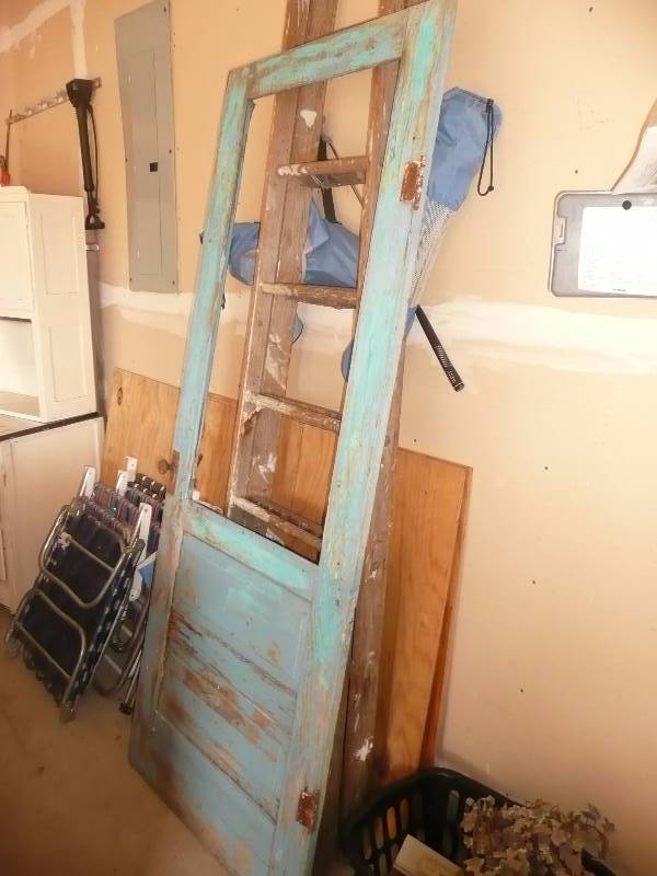 lot 5 image: Antique Farm Door In Original Condition - Could Be Used For Any Project