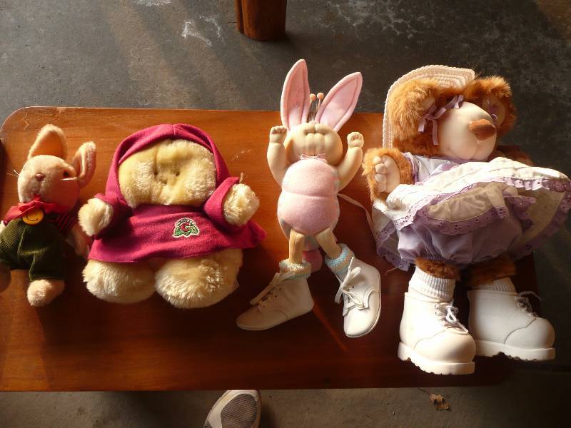 lot 43 image: Vintage DollStuffed Animal Group - See Pictures - Excellent Condition
