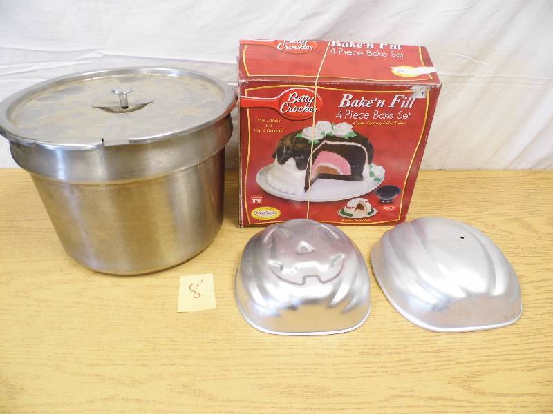 Cake Pans - Restaurant Kettle
