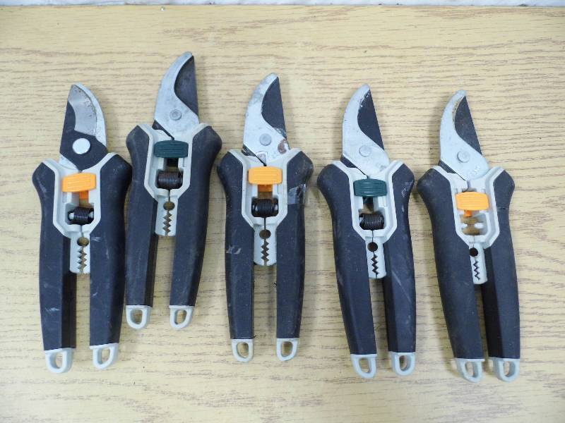 5 Piece of Store Return Clippers