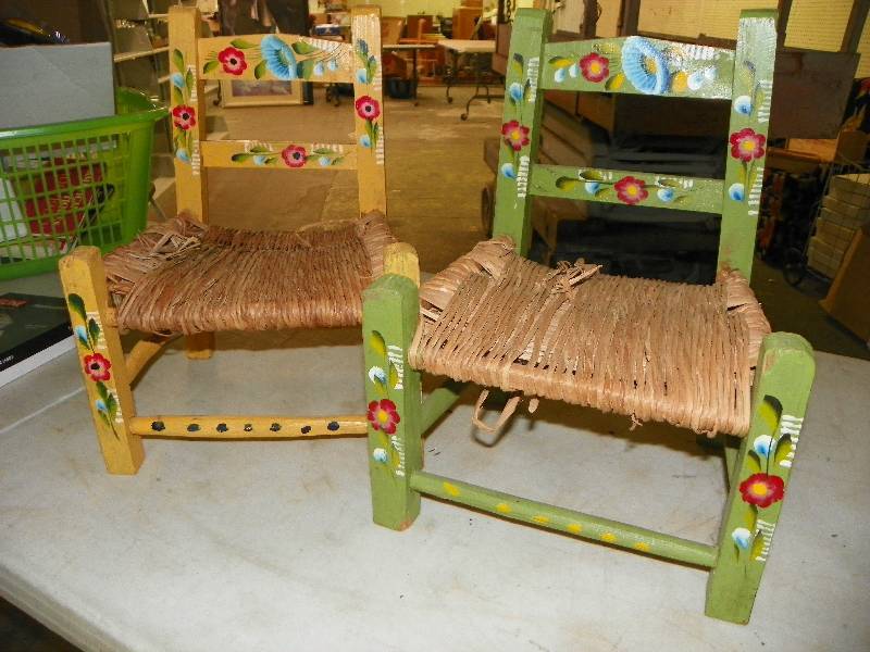 2 small chairs