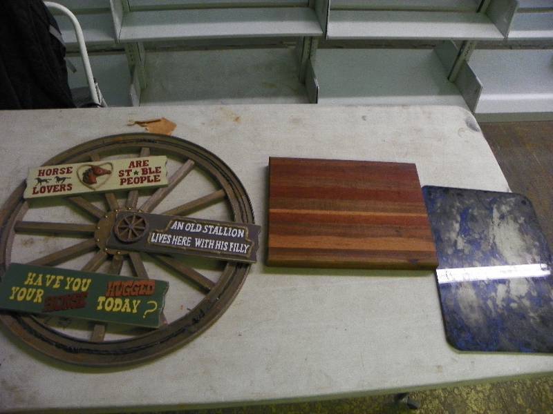 Cutting board and wheel wall hanging