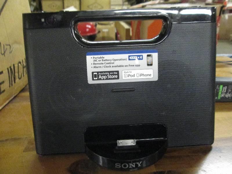 lot 322 image: personal audio docking system made ...