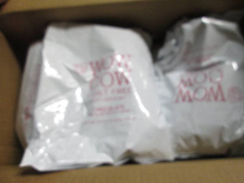 lot 325 image: 12 packages of wow cow powdered cho...