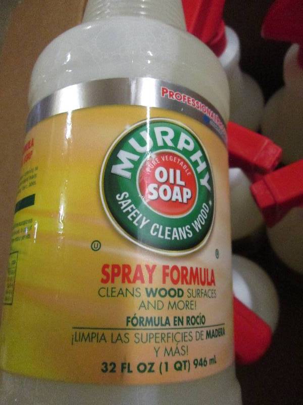 lot 15 image: 7 32floz murphy oil soap spray form...