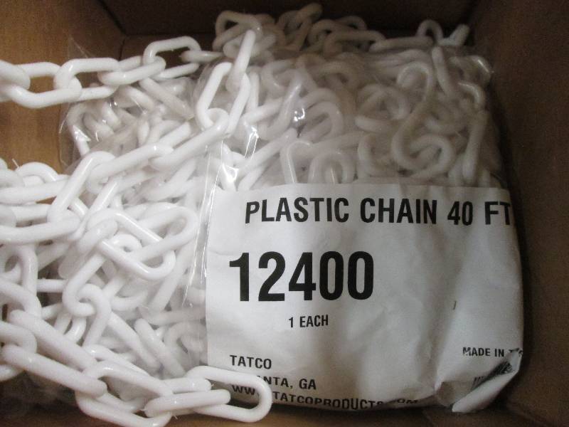lot 21 image: white plastic chain 2 bags with 40 ...