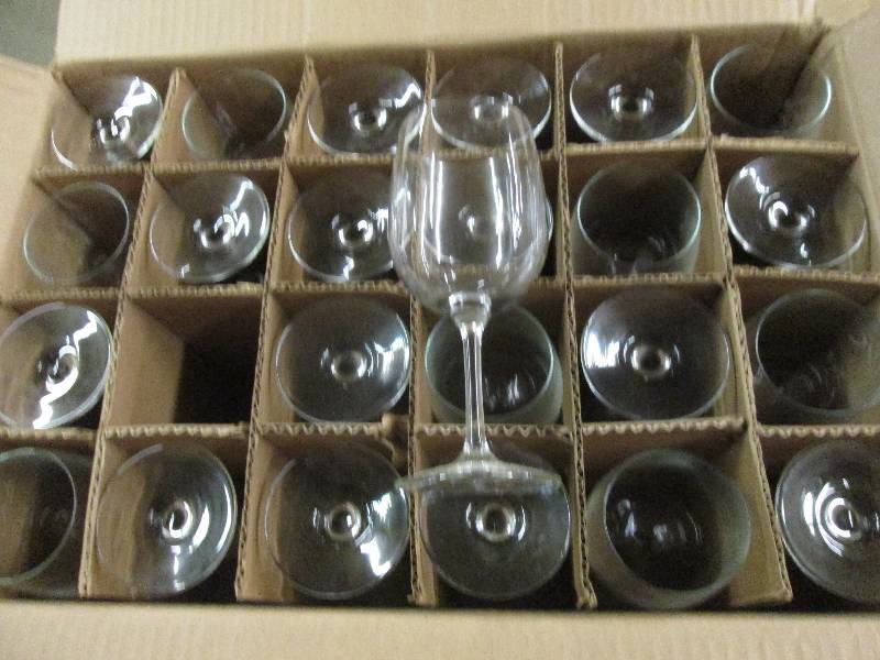 lot 59 image: 1 case of bristol valley 13oz white...
