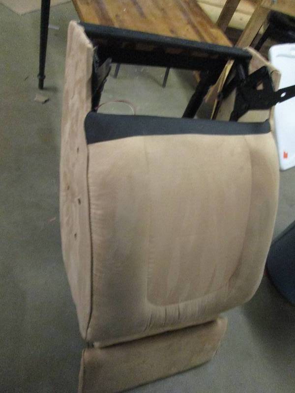 lot 366 image: massage rocking chair no hardware o...