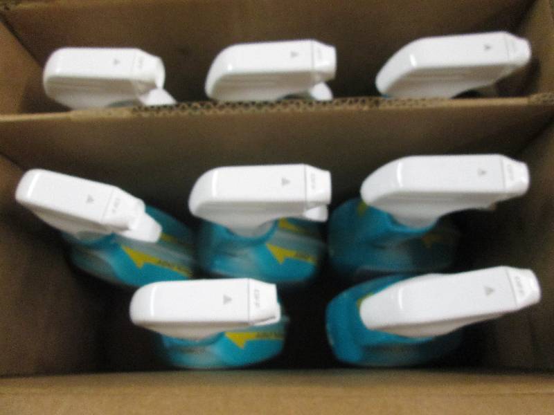 lot 29 image: 8-30oz spray bottles of clorox gel ...