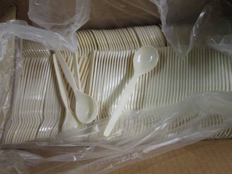 lot 120 image: 1 case of dixie 1000 heavy weight s...
