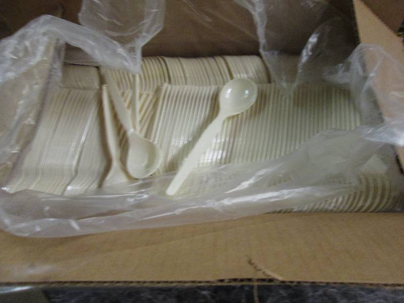 lot 128 image: 1 case of dixie 1000 heavy weight s...