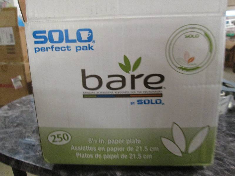 lot 136 image: 1 case of 250 solo 8-12 paper plat...