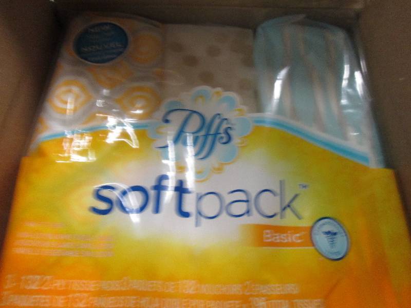 lot 280 image: 1 case of puffs soft pack basic 33...